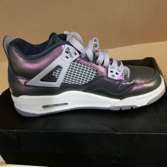 Air Jordon 4 Retro - Picture 4 of 8